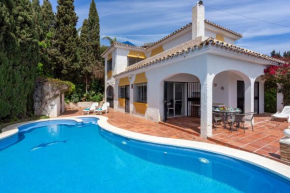 Seaviews and heated pool Benalmadena Villa by Costarentals - Ref 144